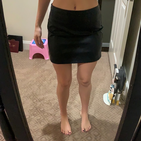 leather skirt - Picture 1 of 2